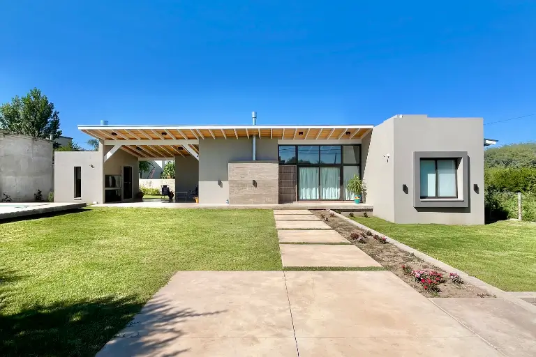 Las Lajas - Vivienda Unifamiliar en Merlo