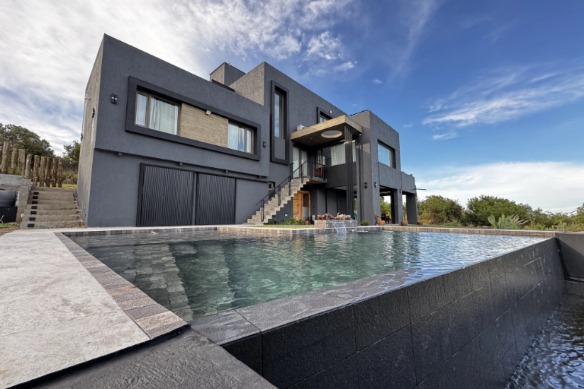 Casa Mirador - Vivienda en Barrio Los Nogales, Merlo